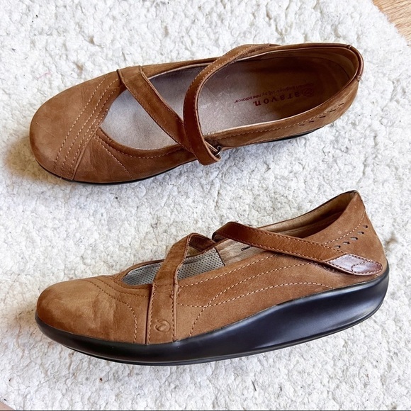 Aravon Light Brown Leather Lucie Round Tow Mary Jane Size 9.5B - Picture 1 of 8